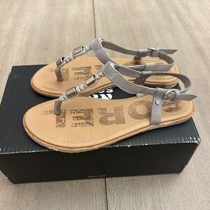 Sorel Women's Tan and Gray Sandals